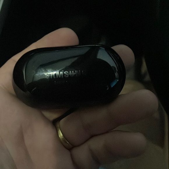 Samsung airpods - Picture 1 of 2
